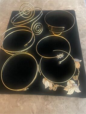 LOT OF 6 PLUS SIZE Women’s Bracelets Gold-tone. NWOT!